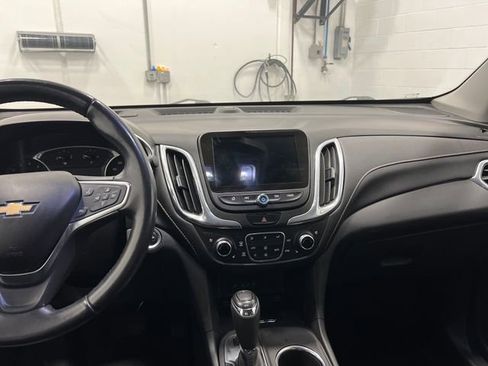 Used 2020 Chevrolet Equinox Premier image 11