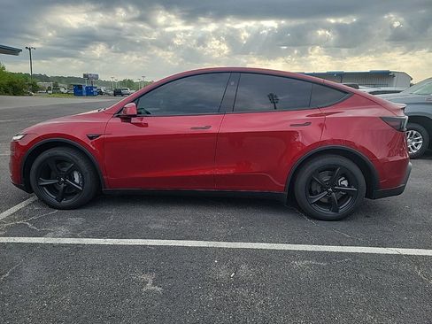 Used 2026 Tesla Model Y Long Range image 5