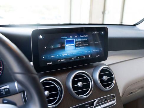 Used 2022 Mercedes-Benz GLC 300 image 17
