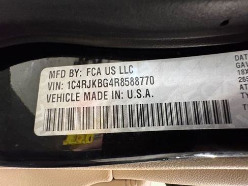 Used 2024 Jeep Grand Cherokee L Limited w/ Luxury Tech Group II image 27