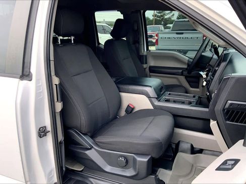 Used 2017 Ford F150 XL w/ Equipment Group 101A Mid RWD image 9