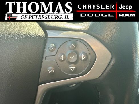 Used 2022 Chevrolet Colorado LT w/ LT Convenience Package AWD/4WD image 16