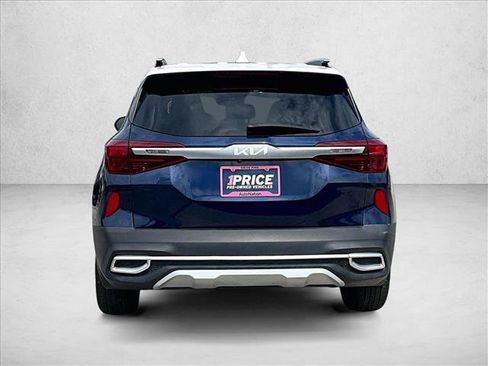 Used 2022 Kia Seltos S FWD image 4