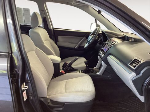 Used 2018 Subaru Forester 2.5i Premium w/ Protection Package #3A AWD/4WD image 15