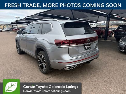Used 2024 Volkswagen Atlas SEL Premium R-Line image 5