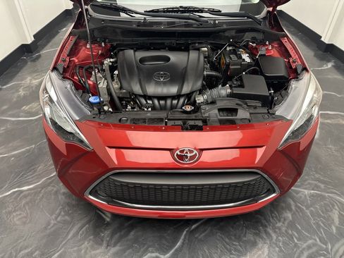 Used 2020 Toyota Yaris L image 28