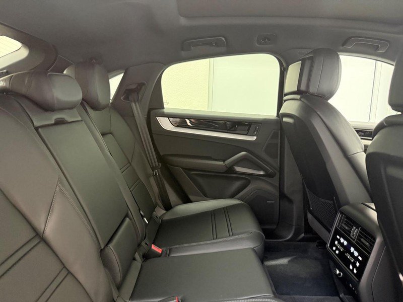 Certified 2026 Porsche Cayenne Coupe AWD/4WD image 13