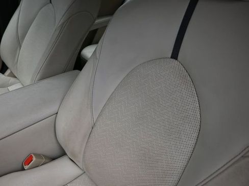 Used 2022 Toyota Camry XLE FWD image 18