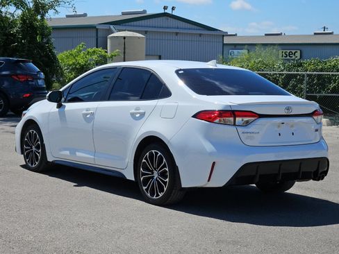 Certified 2025 Toyota Corolla SE FWD image 3