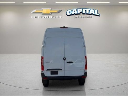 Used 2025 Mercedes-Benz Sprinter 2500 image 6