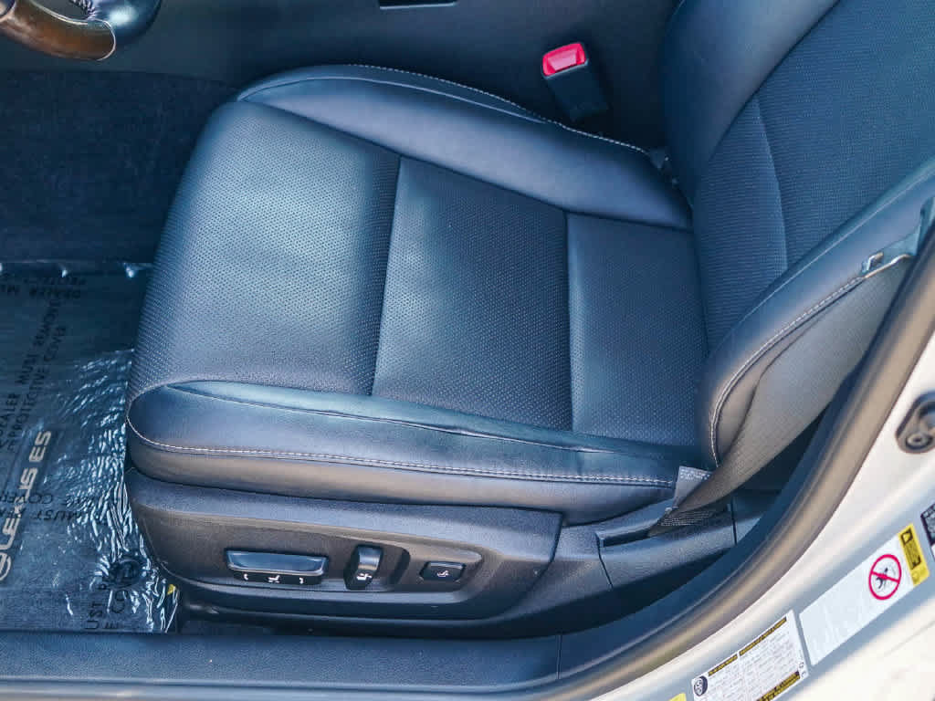 Used 2015 Lexus ES 350 w/ Premium Package FWD image 20