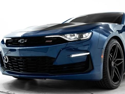 Used 2022 Chevrolet Camaro SS image 9
