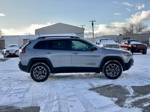 Used 2021 Jeep Cherokee Trailhawk w/ Comfort/Convenience Group image 5