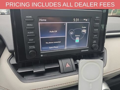 Used 2022 Toyota RAV4 XLE w/ Convenience Package AWD/4WD image 3