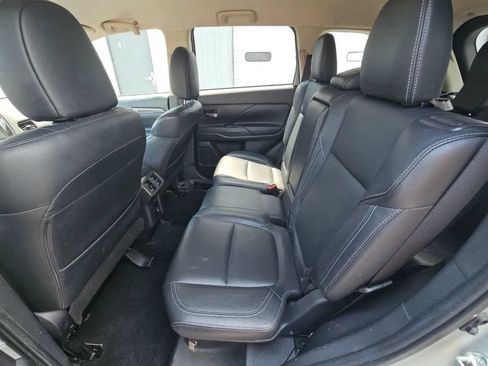 Used 2020 Mitsubishi Outlander SEL AWD/4WD image 3