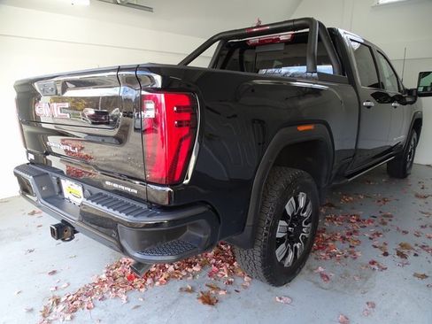 Certified 2024 GMC Sierra 3500 Denali w/ Technology Package image 22