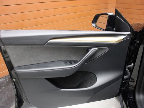 Used 2022 Tesla Model Y Performance image 20