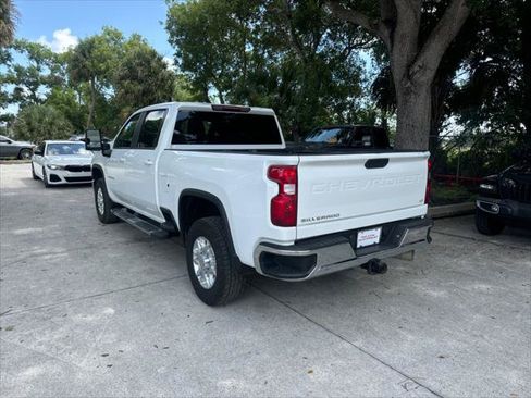 Used 2024 Chevrolet Silverado 2500 LT AWD/4WD image 9