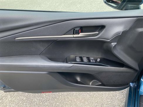 Used 2025 Toyota Camry SE w/ Convenience Package image 17