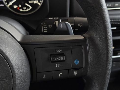 Certified 2024 Nissan Rogue SV FWD image 26