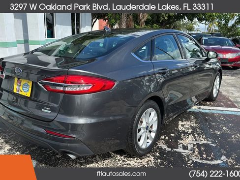 Used 2020 Ford Fusion SE FWD image 10