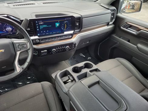 Used 2025 Chevrolet Silverado 1500 LT RWD image 19