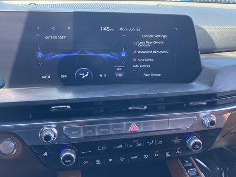 Certified 2025 Kia Telluride SX X-Line AWD/4WD image 28