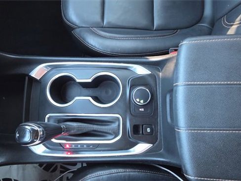 Used 2019 Chevrolet Traverse LT w/ LT Premium Package image 36