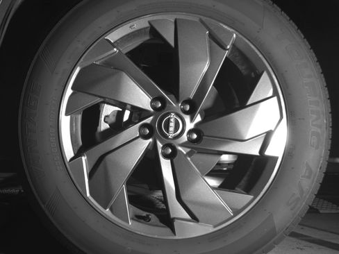 Used 2025 Nissan Rogue SV image 12