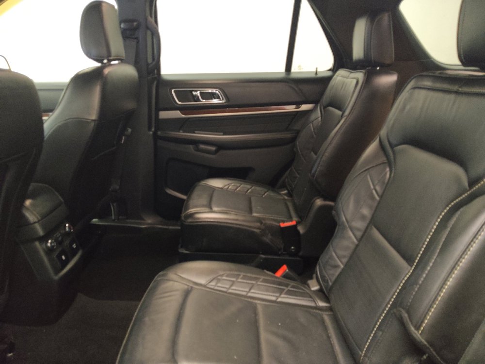 Used 2018 Ford Explorer Platinum AWD/4WD image 18