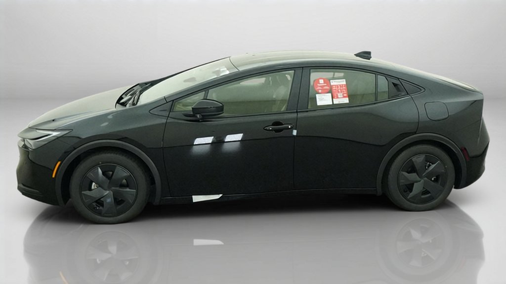 New 2027 Toyota Prius LE FWD image 6