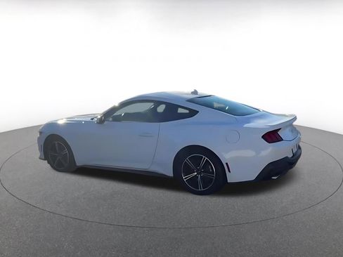 Used 2024 Ford Mustang Premium image 2