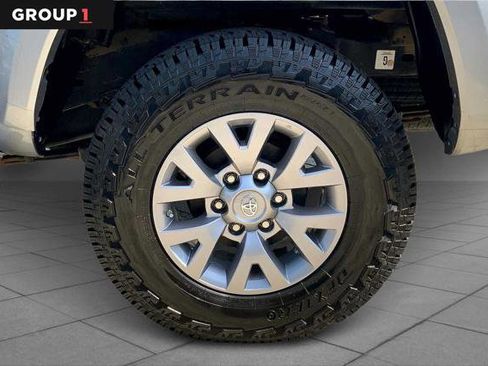 Certified 2019 Toyota Tacoma SR5 image 10