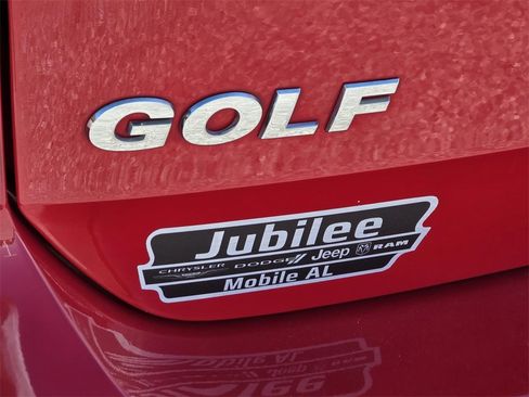 Used 2016 Volkswagen Golf S image 36