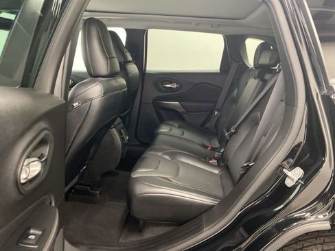 Used 2022 Jeep Cherokee Latitude Lux w/ Sun & Sound Group AWD/4WD image 21
