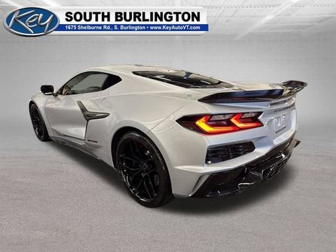 Used 2026 Chevrolet Corvette Z06 w/ Stealth Interior Trim Package RWD image 5