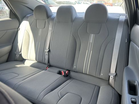 New 2025 Hyundai Elantra Blue image 26