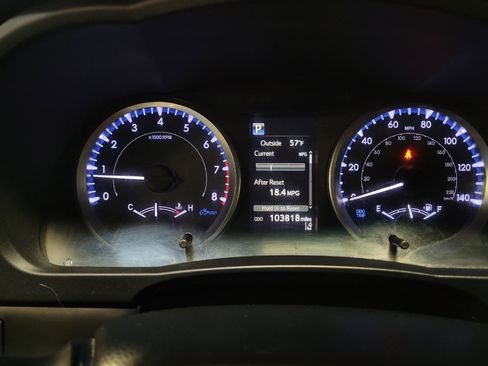 Used 2019 Toyota Highlander LE FWD image 23