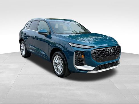 New 2026 Audi Q3 quattro 2.0T AWD/4WD image 3