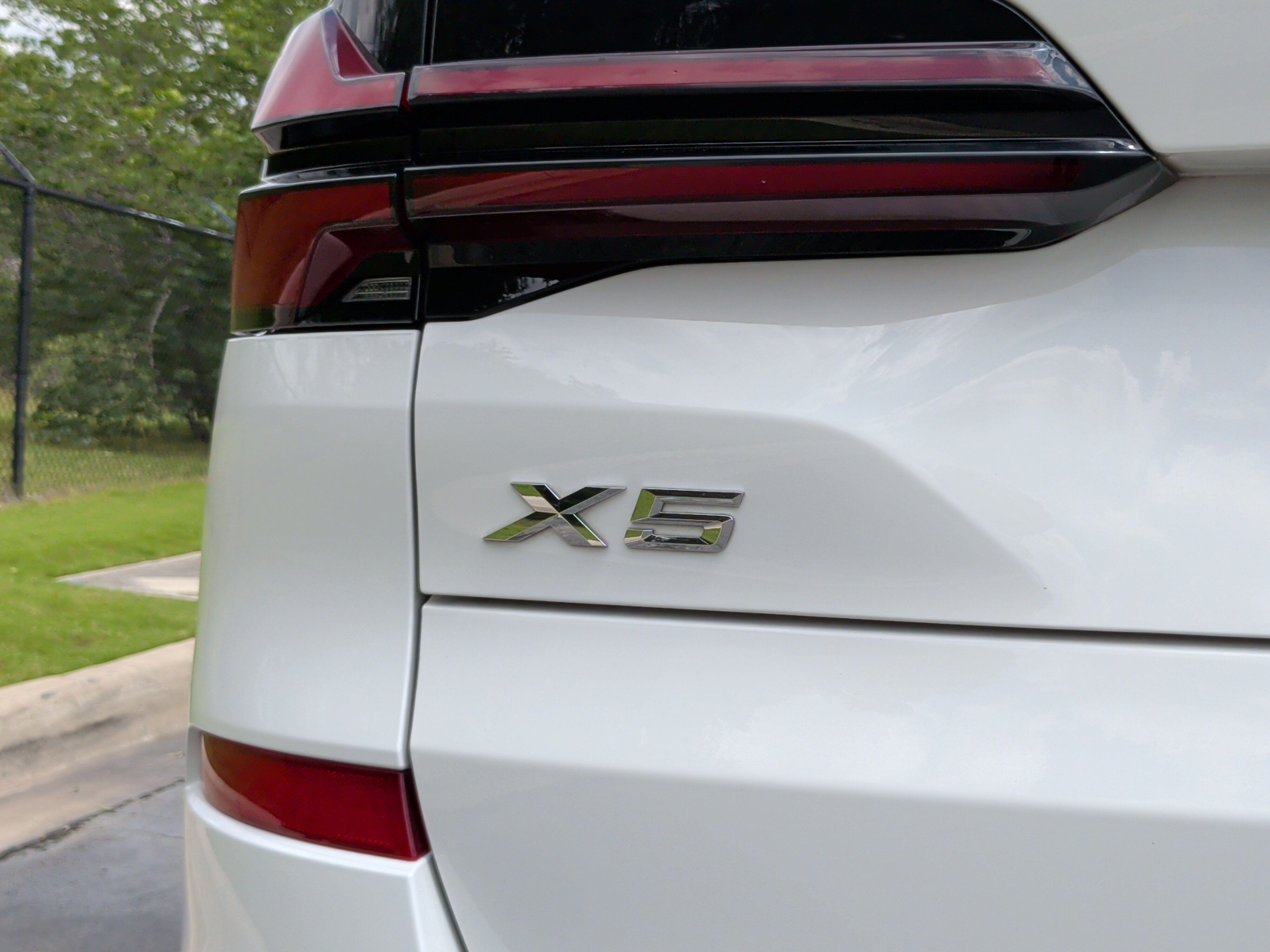 Certified 2024 BMW X5 xDrive50e w/ M Sport Package AWD/4WD image 12