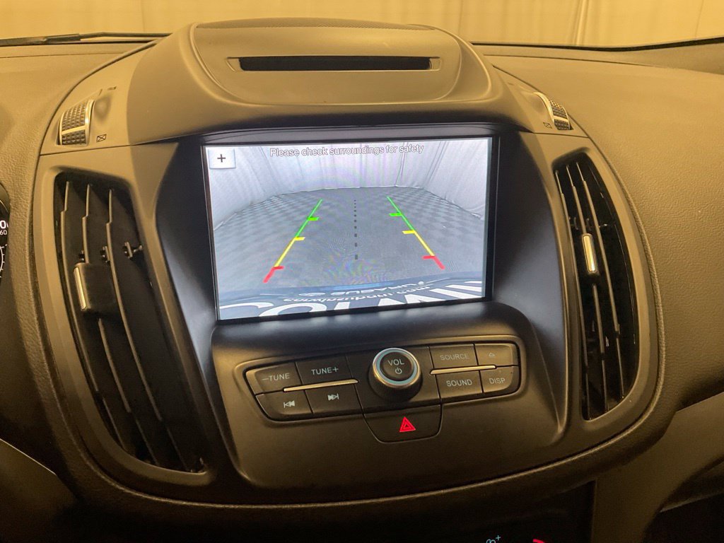Used 2018 Ford Escape SE w/ SE Sync 3 Package AWD/4WD image 16