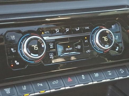 Used 2025 GMC Sierra 2500 AT4X image 20