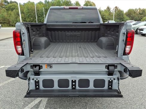 Used 2024 GMC Sierra 1500 Elevation image 8