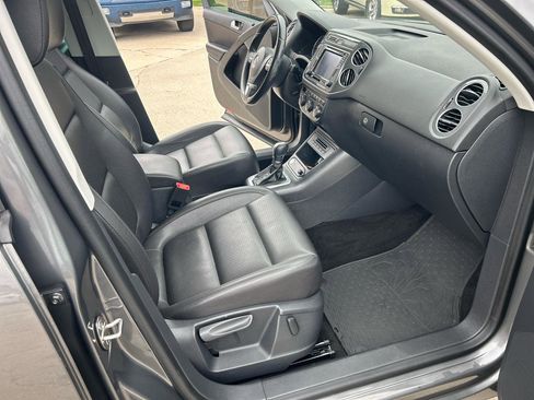 Used 2016 Volkswagen Tiguan SE image 16