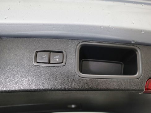 Used 2021 Porsche Macan S image 12