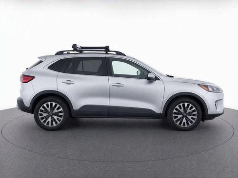 Used 2020 Ford Escape Titanium AWD/4WD image 9