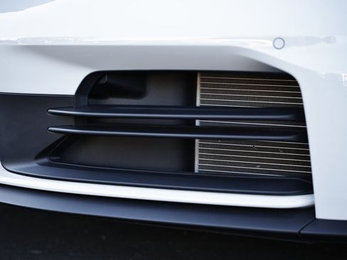 Certified 2025 Porsche 911 Carrera image 13