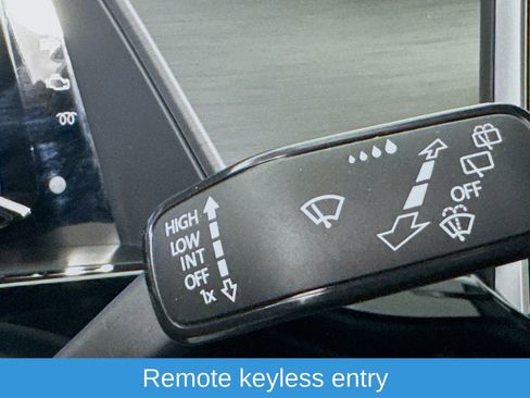 Used 2024 Volkswagen Atlas Cross Sport SE image 14