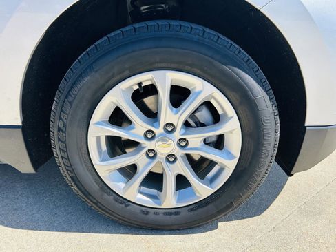 Used 2020 Chevrolet Equinox LT image 36