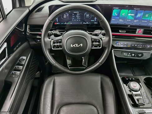 Used 2025 Kia Carnival SX Prestige FWD image 21